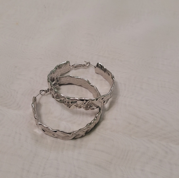 Vintage Used Silverstone Hoop Earrings - Picture 2 of 3